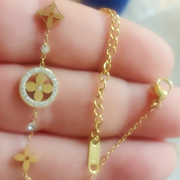 Gold Bracelet - Picture 3 of 6